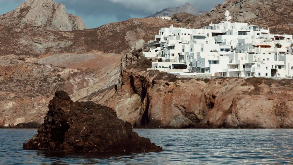 Ghid practic pentru creatorii din Romania: cum sa gasesti, abordezi si marchezi branduri poloneze care vand pe Amazon pentru streamuri de gaming sponsorizate.