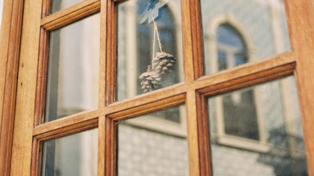 Ghid practic pentru brandurile din Romania: cum identifici si livrezi produsul catre creatori din Mexic interesati de continut legat de Hulu, folosind strategii de product seeding si network-uri locale.