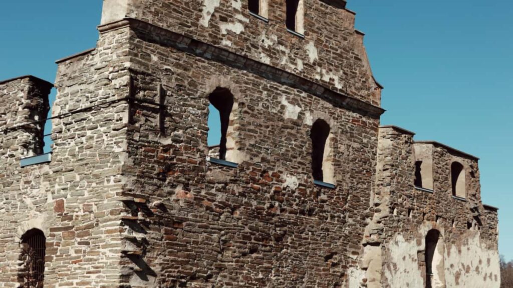 Ghid practic pentru creatori din Romania: cum sa gasesti si sa abordezi branduri din Colombia pe Zalo pentru review-uri de produse trending. Tactici, mesaje, riscuri si unelte utile.