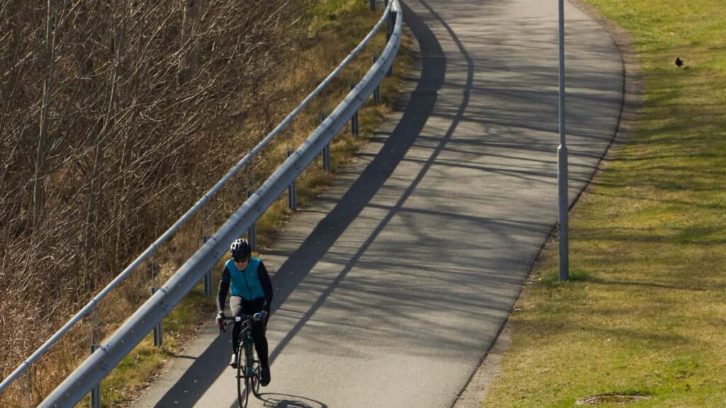 Ghid practic pentru advertiserii din Romania: cum identifici, contactezi si livrezi campanii de product seeding cu creatori din Azerbaidjan pe Xiaohongshu in 2025.