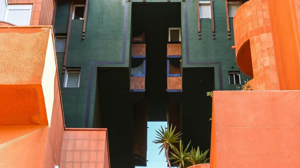 Ghid practic pentru advertiserii din Romania: cum identifici, verifici si recrutezi creatori din Luxemburg pe Threads pentru o serie tutorial condusa de creatori.