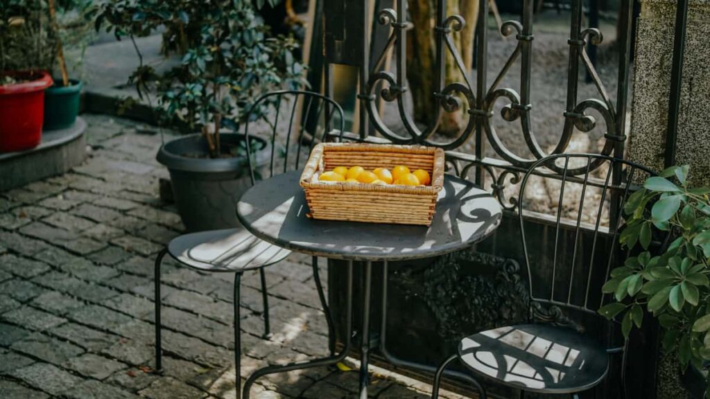 Ghid practic pentru creatori din Romania: strategii, canale alternative, tactici de abordare a brandurilor chineze prin Viber si cum sa transformi relatiile in venituri.